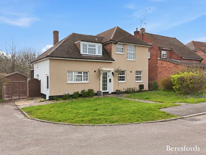 4 Bedroom Detached House For Sale In Pines Road, Chelmsford, CM1