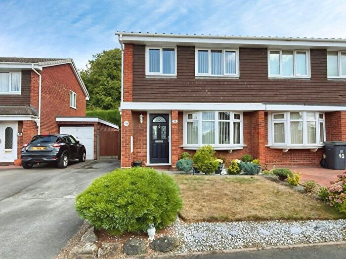 3 Bedroom Semi-Detached House For Sale In Scammerton, Wilnecote, Tamworth, B77