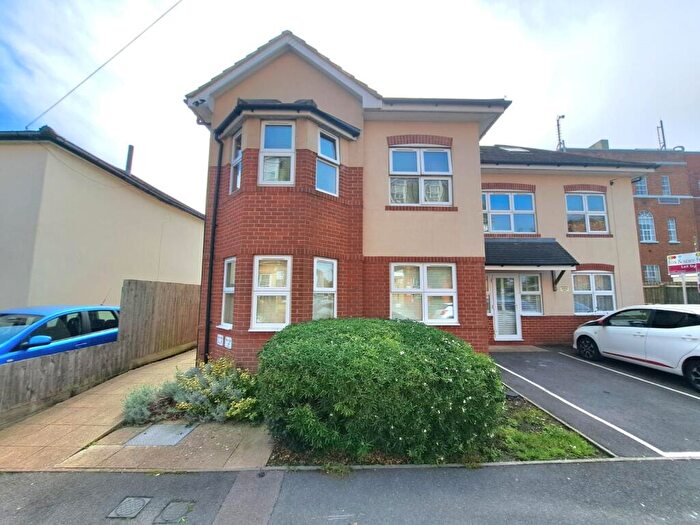 1 Bedroom Flat To Rent In Shelley Road, Bournemouth, BH1