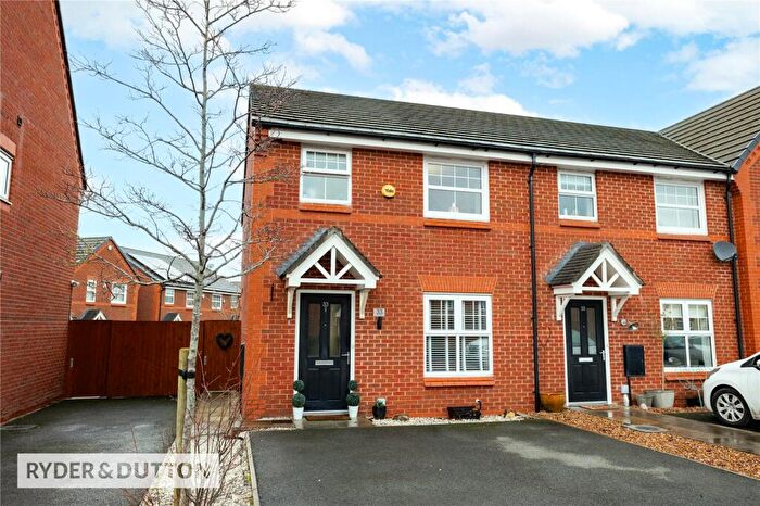 3 Bedroom Semi Detached House For Sale In Eason Way, Ashton-under-Lyne, Greater Manchester, OL6