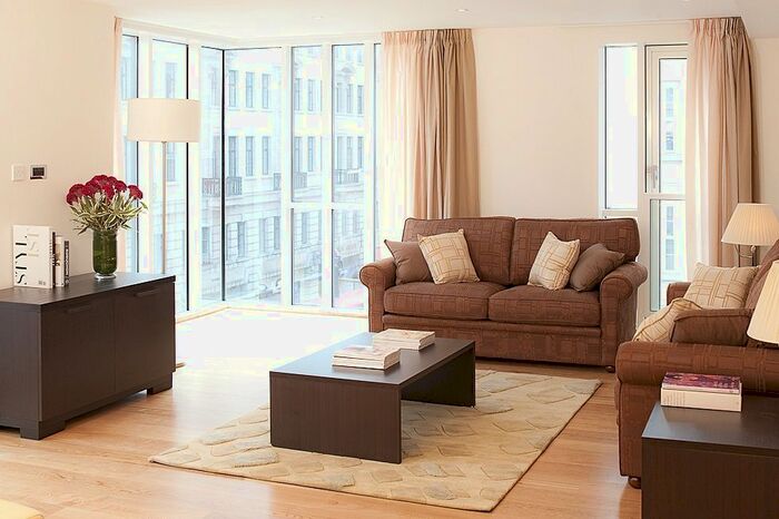 2 Bedroom Flat To Rent In Baker Street, Marylebone, London, NW1