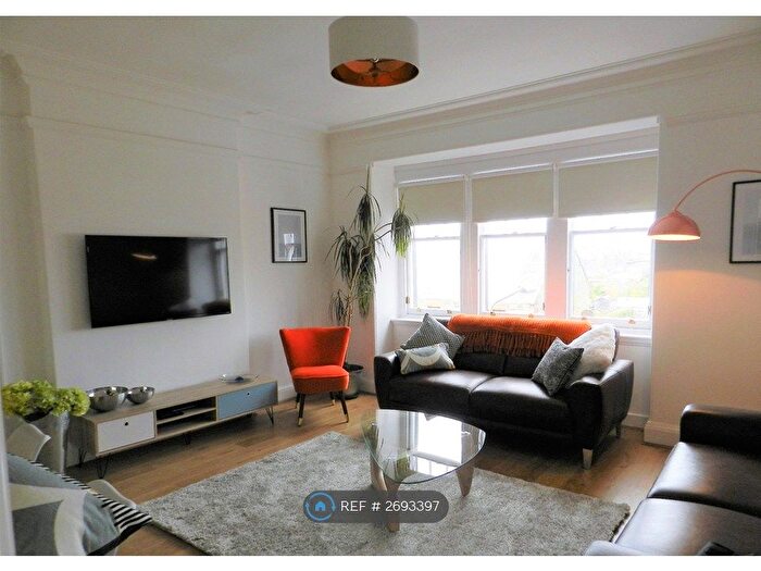 3 Bedroom Flat To Rent In Main Street, Gullane, EH31