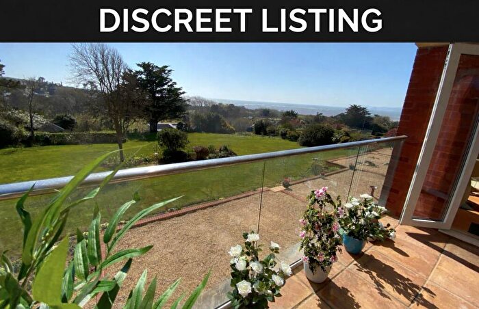 2 Bedroom Flat For Sale In Exmouth, EX8