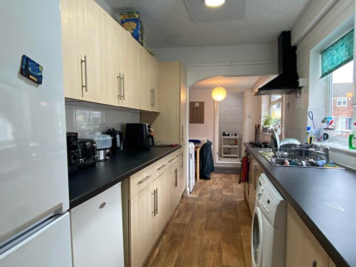 2 Bedroom Terraced House To Rent In Nelthorpe Street // Bed & Bath +Study // July, LN5