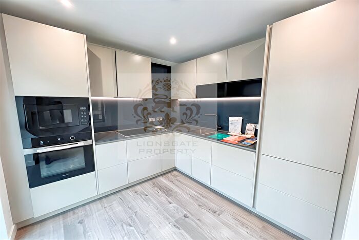 1 Bedroom Flat To Rent In Hawker House, N4