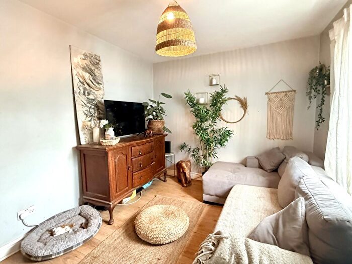2 Bedroom Terraced House For Sale In Charter Street, Chatham, ME4