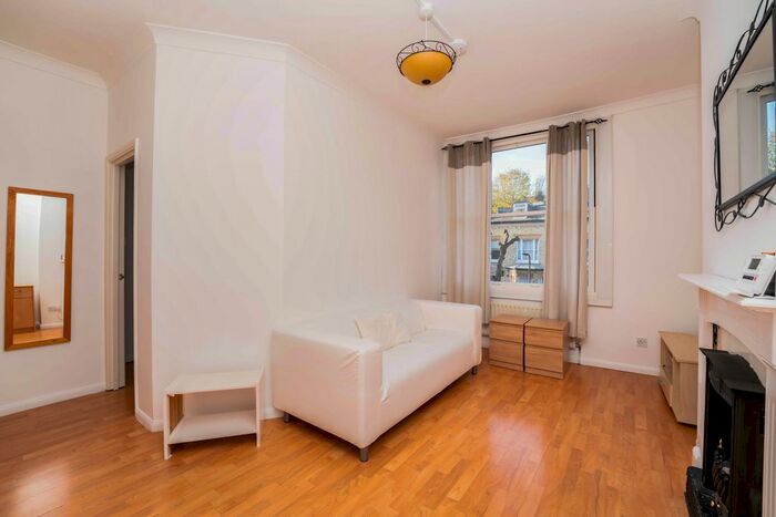 1 Bedroom Flat To Rent In Oxford Road, Ealing, W5