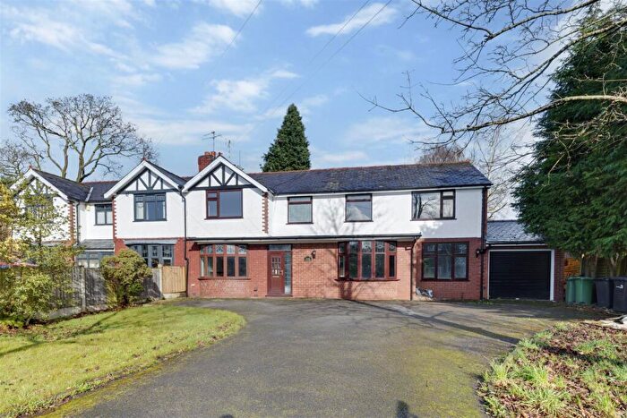 4 Bedroom Semi-Detached House For Sale In Holmes Chapel Road, Somerford, Congleton, CW12