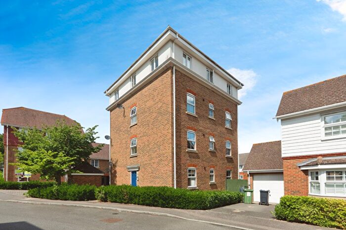 2 Bedroom Flat To Rent In Swaffer Way, Ashford, TN23