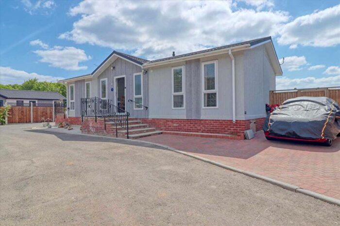 2 Bedroom Park Home For Sale In The Meadows, Weeley, CO16