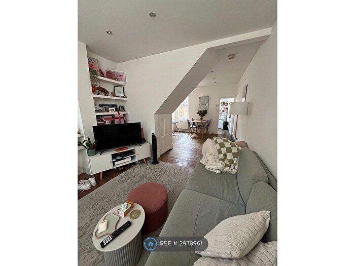 2 Bedroom Terraced House To Rent In Globe Road, London, E2