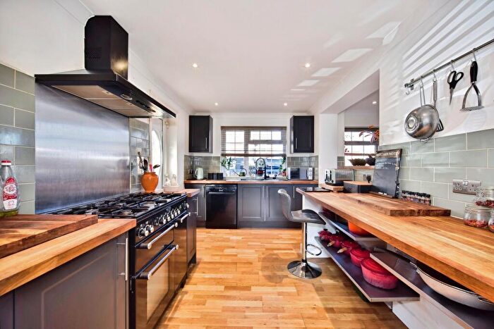 3 Bedroom Semi Detached House For Sale In Playstool Road, Newington, Sittingbourne, ME9