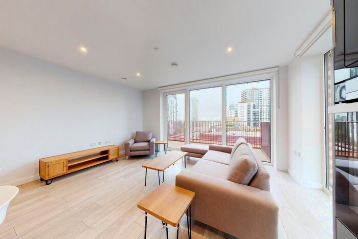 3 Bedroom Flat To Rent In , New Lion Way, London, SE17