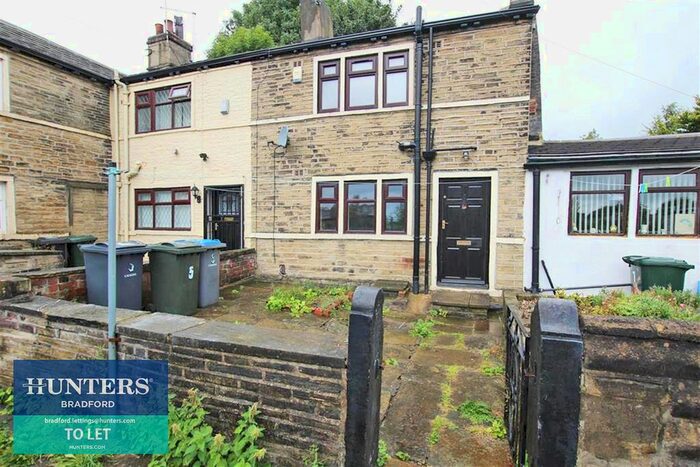 2 Bedroom Cottage To Rent In Suddards Fold, Bradford, BD7