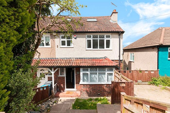 5 Bedroom Semi-Detached House To Rent In Woodlands Grove, Coulsdon, CR5