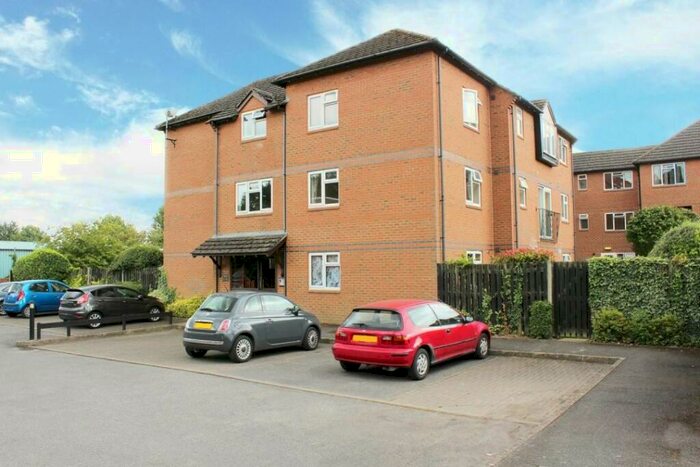 1 Bedroom Flat To Rent In Alfred Davis Court, Wethered Road, Marlow, SL7