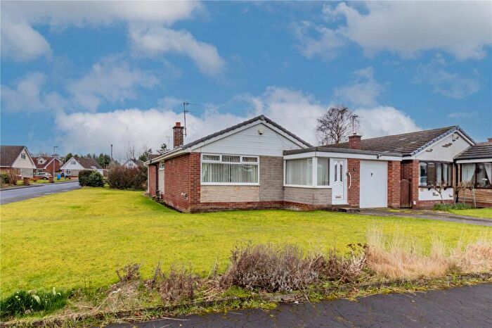 3 Bedroom Bungalow For Sale In Lynnwood Drive, Passmonds, Rochdale, OL11