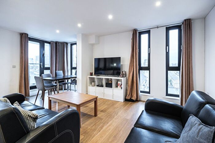 3 Bedroom Flat To Rent In Mybase, Borough, SE1