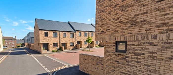 2 Bedroom Property To Rent In Portland Drive, Merstham, Redhill, RH1