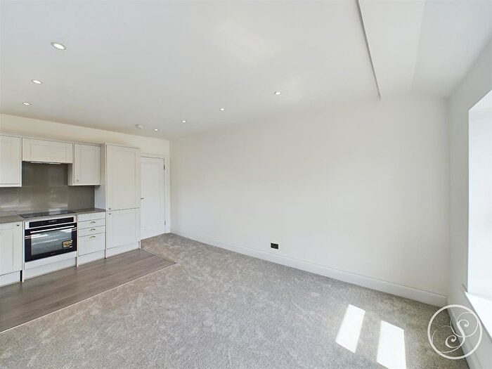 1 Bedroom Flat To Rent In Cheltenham Crecsent, Harrogate, HG1