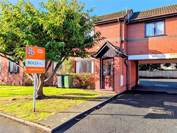 1 Bedroom Flat For Sale In Greenhill Avenue, Kidderminster, Worcestershire, DY10