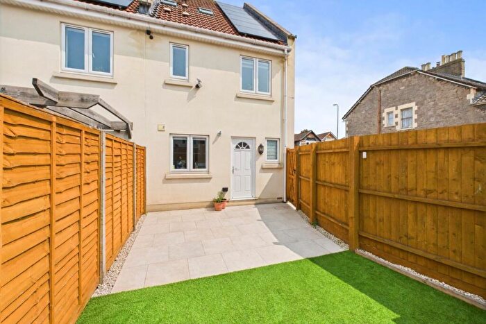 3 Bedroom Town House For Sale In Ashcombe Road, Weston-Super-Mare, BS23