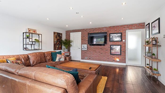5 Bedroom Detached House For Sale In Leander Drive, Boldon Colliery, NE35
