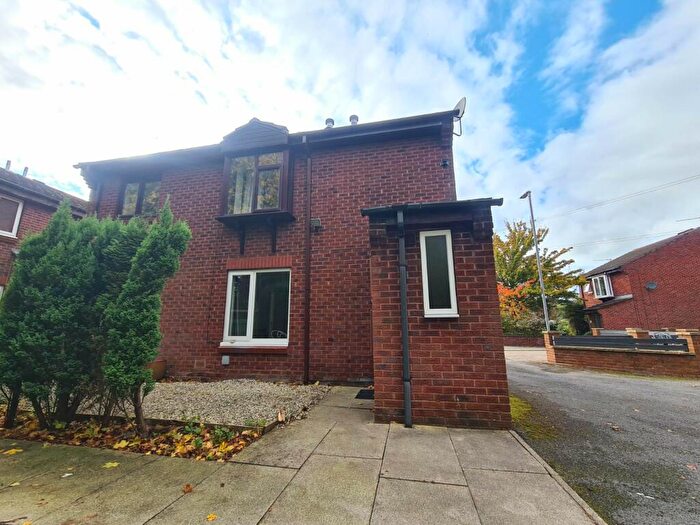 1 Bedroom Flat To Rent In Swallow Close, Shadwell, Leeds, West Yorkshire, LS17