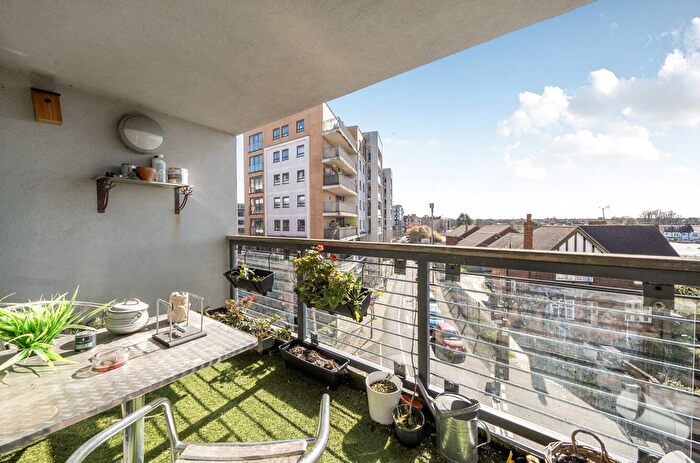 2 Bedroom Flat For Sale In Ampere House, Warple Way, London, W3