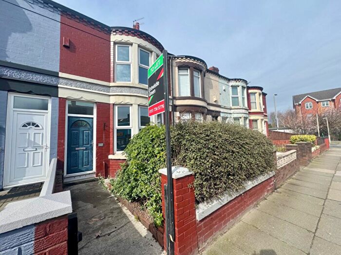 3 Bedroom House To Rent In Rathbone Road, L15