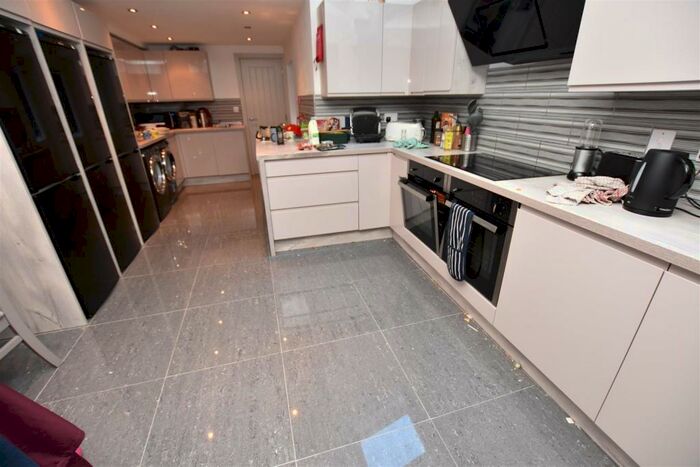 8 Bedroom House To Rent In Heeley Road, Birmingham, B29