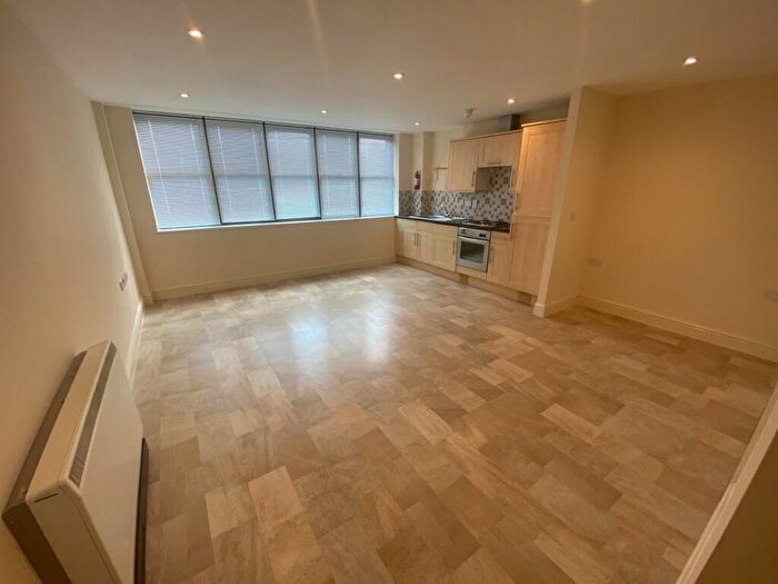 Studio To Rent In Commercial Road, Town Centre, Swindon, SN1