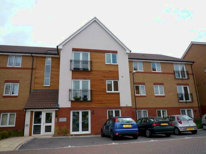 2 Bedroom Flat To Rent In Hollybrook Park, Bristol, BS15