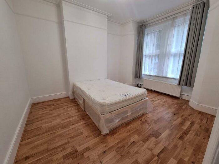 2 Bedroom Flat To Rent In Manchester Road, London, N15