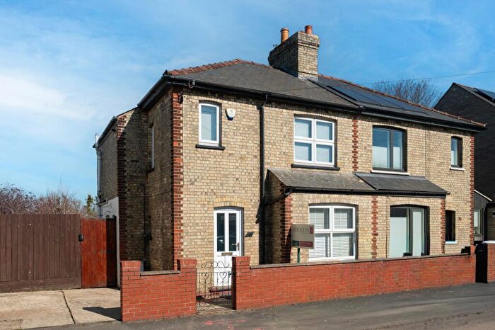 2 Bedroom Semi Detached House For Sale In Garlic Row, Cambridge, CB5