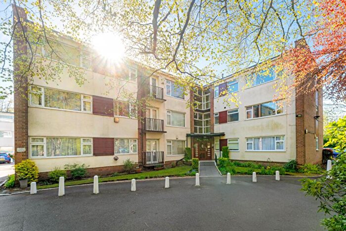 2 Bedroom Apartment For Sale In Park Lane Court, Bury New Road, Salford, M7