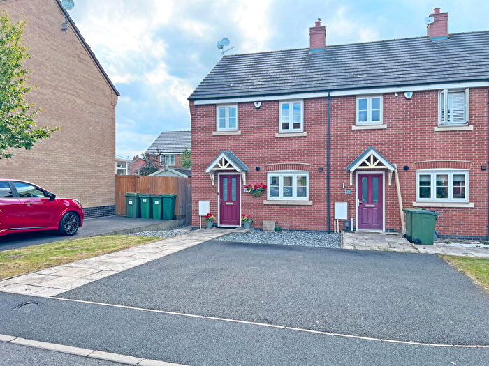 3 Bedroom End Of Terrace House For Sale In Snow Avenue, Blaby, Leicester, Leicestershire, LE8