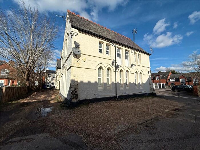1 Bedroom Flat For Sale In Alexandra Road, Farnborough, Hampshire, GU14