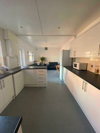 6 Bedroom Semi-Detached House To Rent In *£pppw Incl Bills* Albert Grove, Lenton, NG7