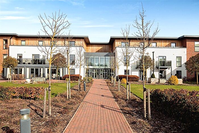 2 Bedroom Flat For Sale In Springfield Close, Stratford-Upon-Avon, Warwickshire, CV37