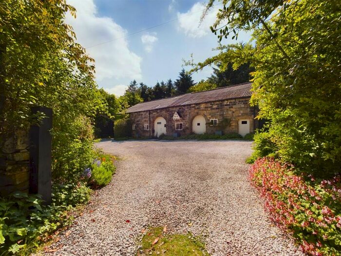 11 Bedroom Detached House For Sale In Hartley Royd Estate, Bluebell