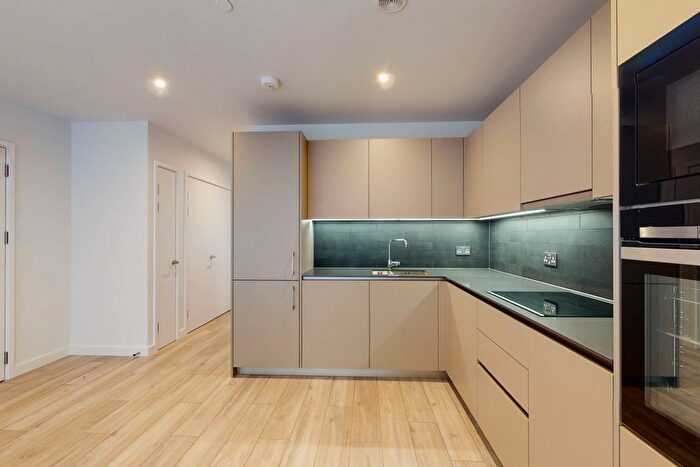 2 Bedroom Flat To Rent In New Kent Road, London, SE1