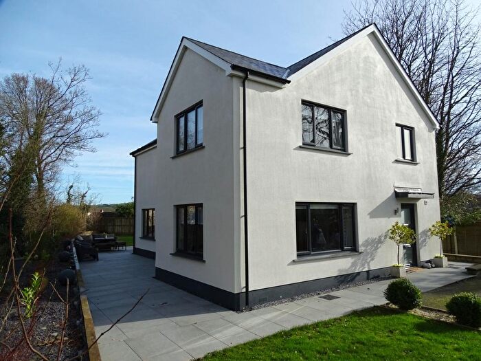 4 Bedroom Detached House For Sale In Parc Clomendy, Llansteffan, Carmarthenshire, SA33