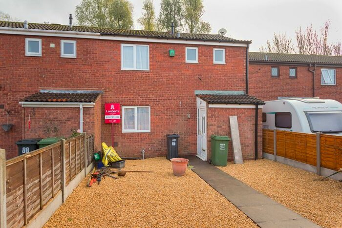 3 Bedroom Property To Rent In Loxley Close, Redditch, B98