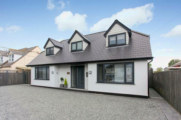 4 Bedroom Detached House For Sale In Canterbury Road, Densole, Folkestone, Kent, CT18