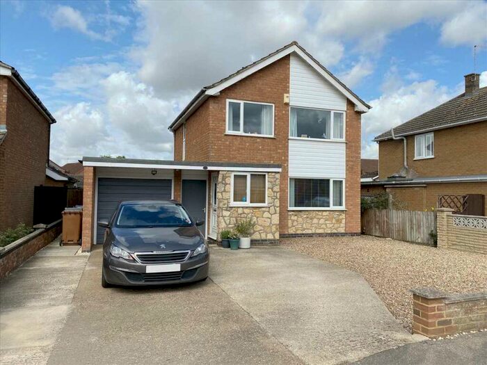 3 Bedroom Detached House For Sale In Sycamore Road, Ruskington, NG34