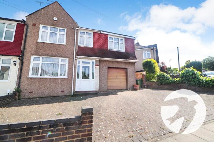 4 Bedroom End Of Terrace House For Sale In Coniston Close, Erith, DA8