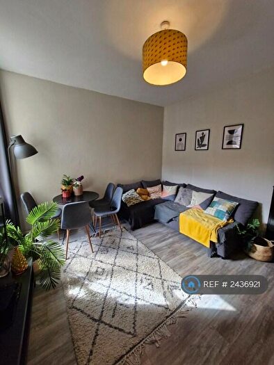 3 Bedroom Terraced House To Rent In Stapleton Street, Salford, M6