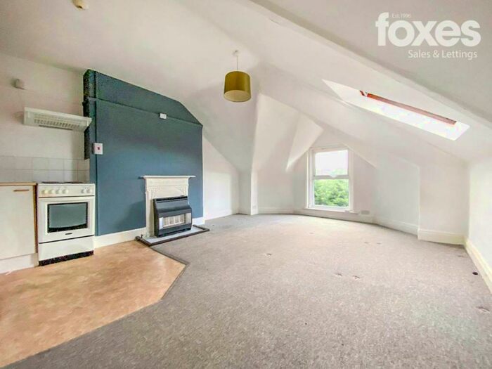 1 Bedroom Flat To Rent In Argyll Court, Wootton Gardens, BH1