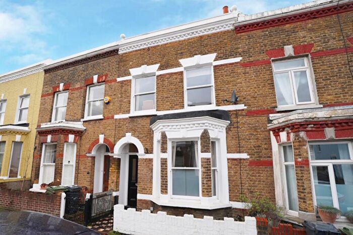 3 Bedroom Terraced House For Sale In Hinton Road, Herne Hill, SE24